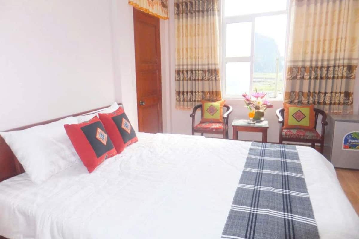 1 bedroom, minibar, desk, soundproofing