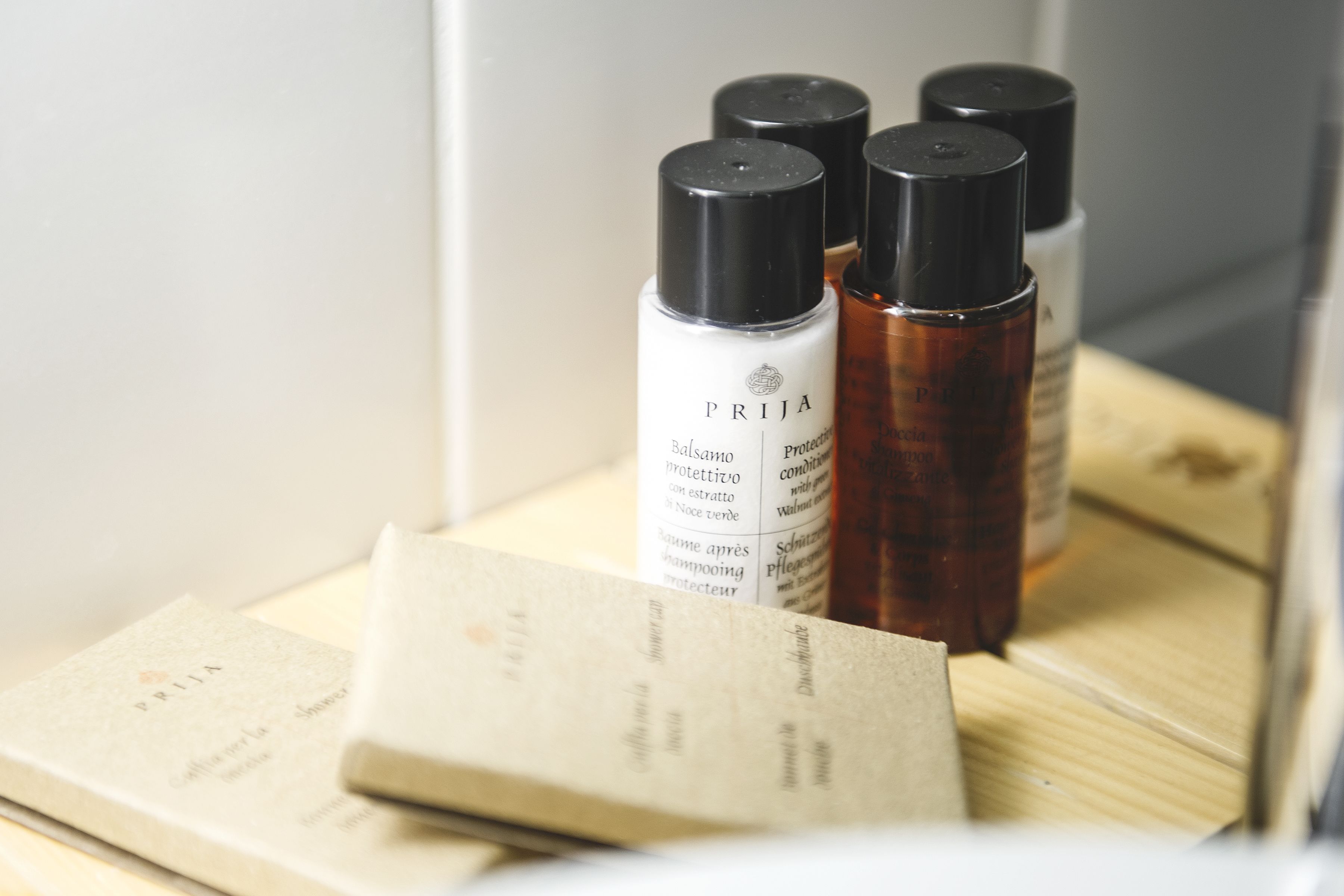 superior double or twin room | bathroom | bathtub, free toiletries, hair dryer, towels