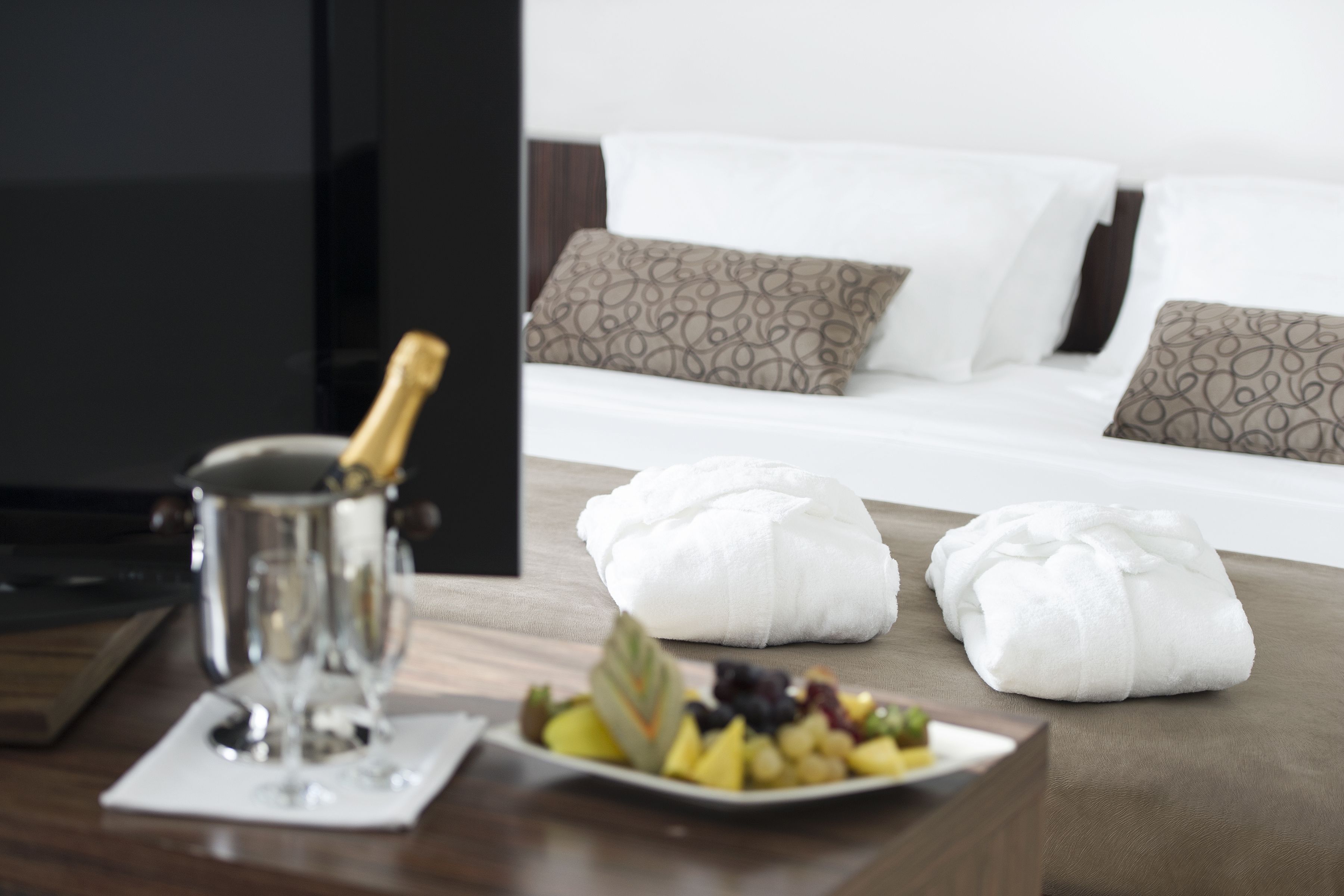 superior double or twin room | premium bedding, in-room safe, desk, soundproofing