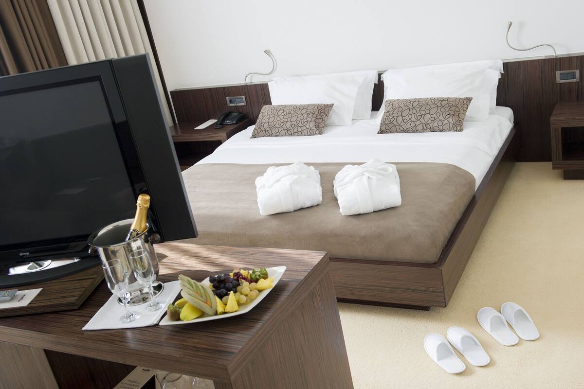 superior double or twin room | premium bedding, in-room safe, desk, soundproofing