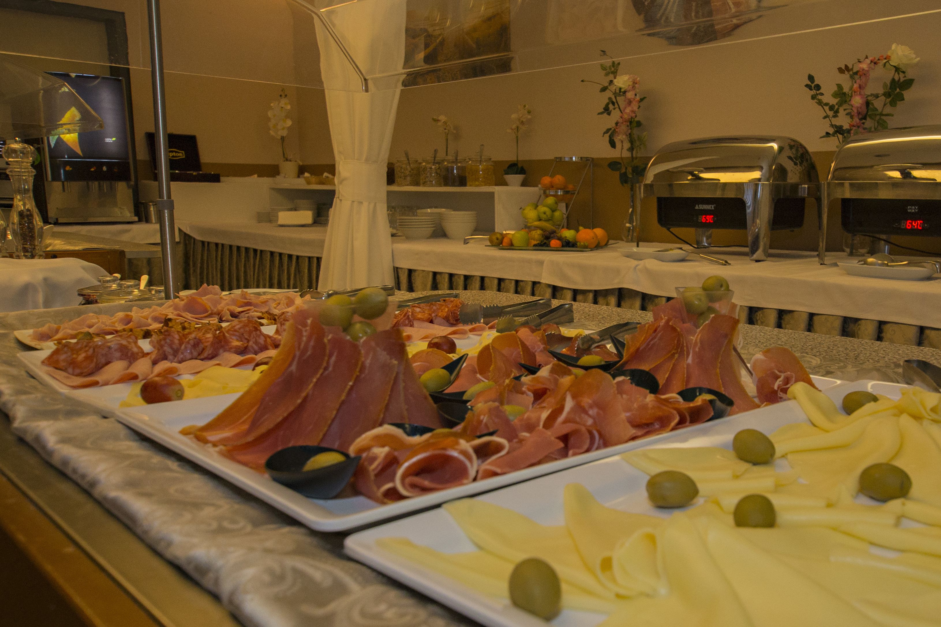 Petit déjeuner buffet compris tous les jours