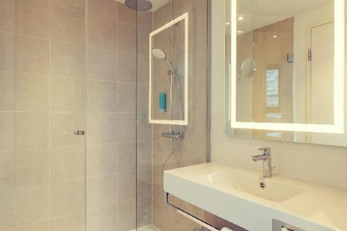 Bathroom | Hair dryer, towels