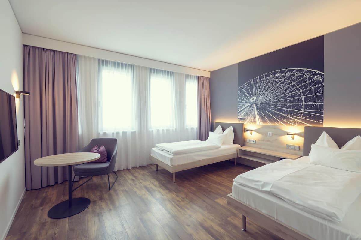 roomz Style Disability Access | 1 bedroom, hypo-allergenic bedding, in-room safe, desk