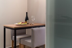 Coffres-forts dans les chambres, Wi-Fi gratuit, draps fournis