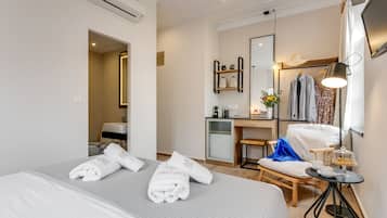 Standard Double Room, 1 Queen Bed, City View | In-room safe, free WiFi, bed sheets