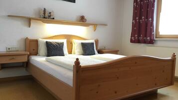 2 bedrooms, in-room safe, WiFi, bed sheets