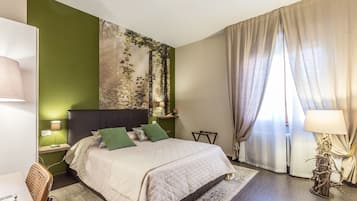 Deluxe-Doppelzimmer | Daunenbettdecken, Betten mit Memory-Foam-Matratzen, Zimmersafe