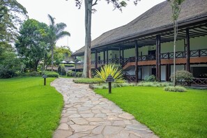 Exterior - SAFARI PARK HOTEL (NAIROBI)