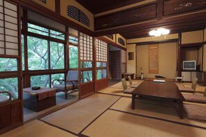 Tradisjonelt rom (Japanese Style, Take 5) | Utsikt fra rommet