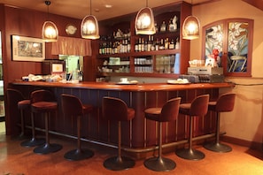 Bar (en la propiedad)