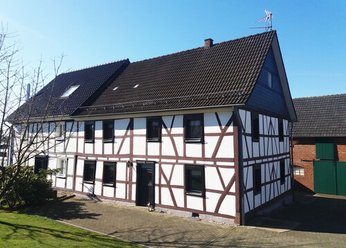 Gräfrath Guesthouse Neunkirchen-Seelscheid