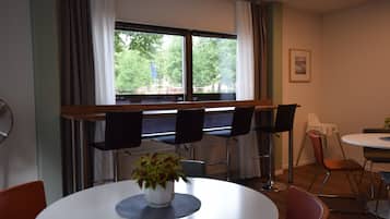 Dineren