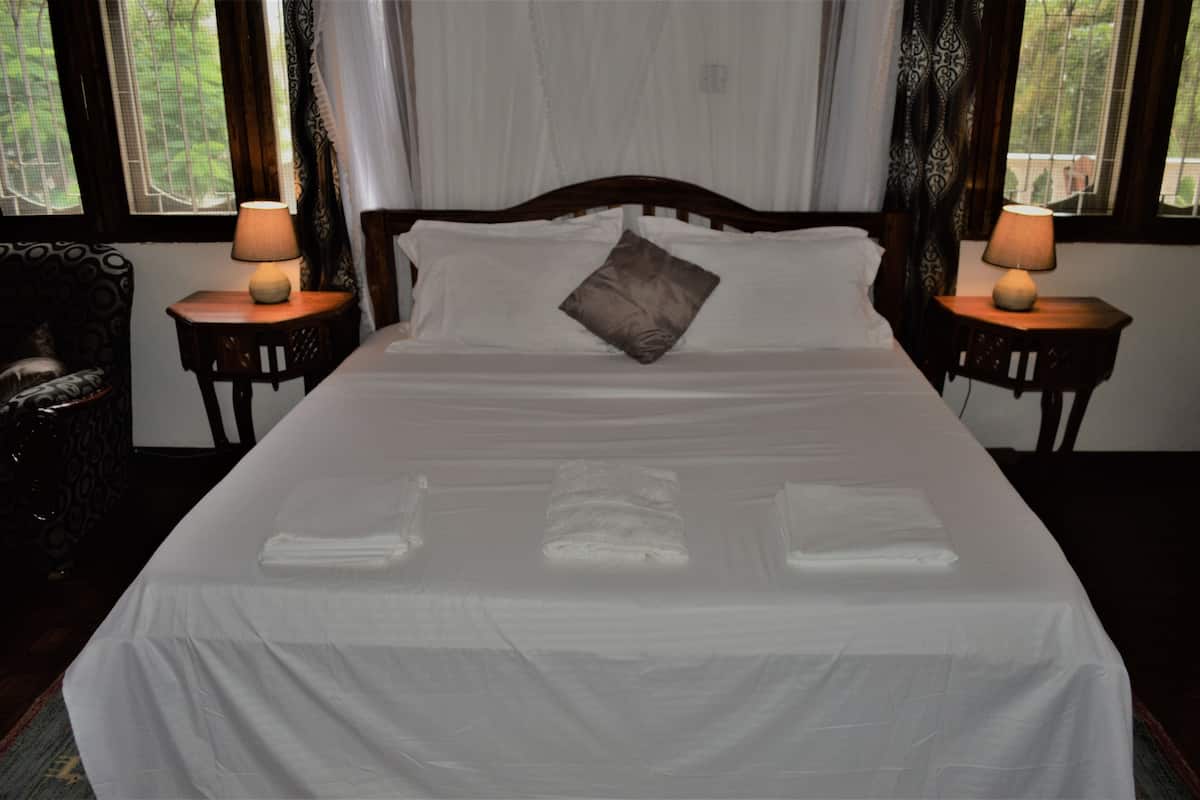 1 bedroom, minibar, desk, iron/ironing board
