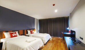 Phòng 2 giường đơn Superior | Bàn, bàn ủi/dụng cụ ủi quần áo, giường gấp/giường phụ (phụ phí) 