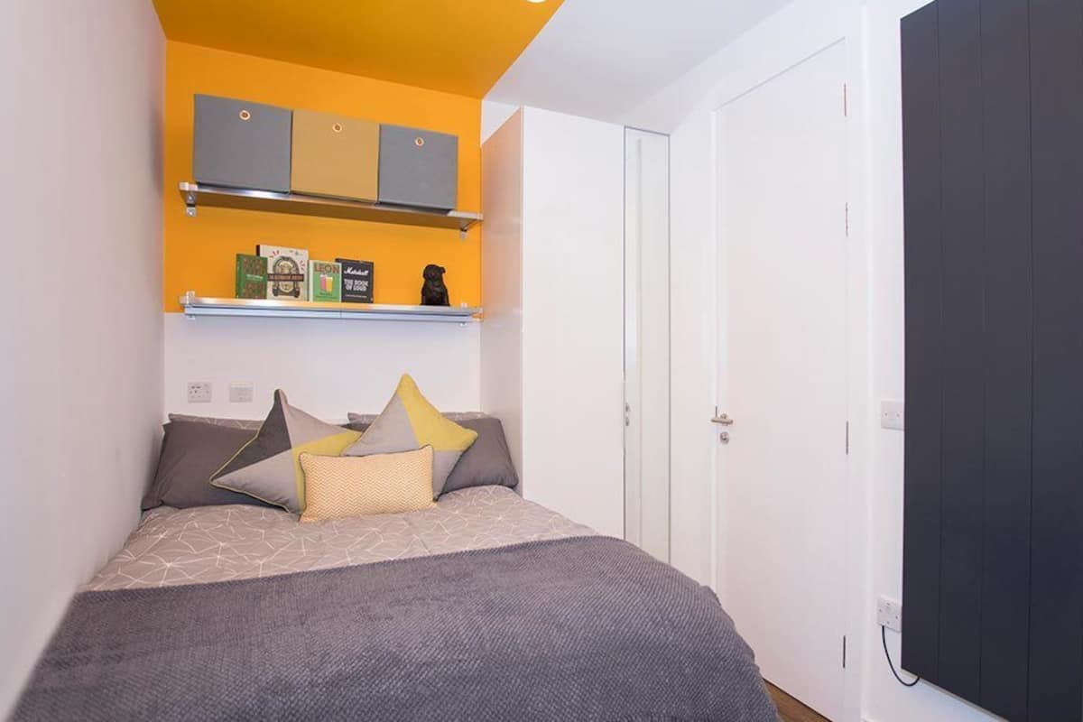 Standard Studio (3/4 Double Bed - 120cm wide) | Desk, WiFi (free)