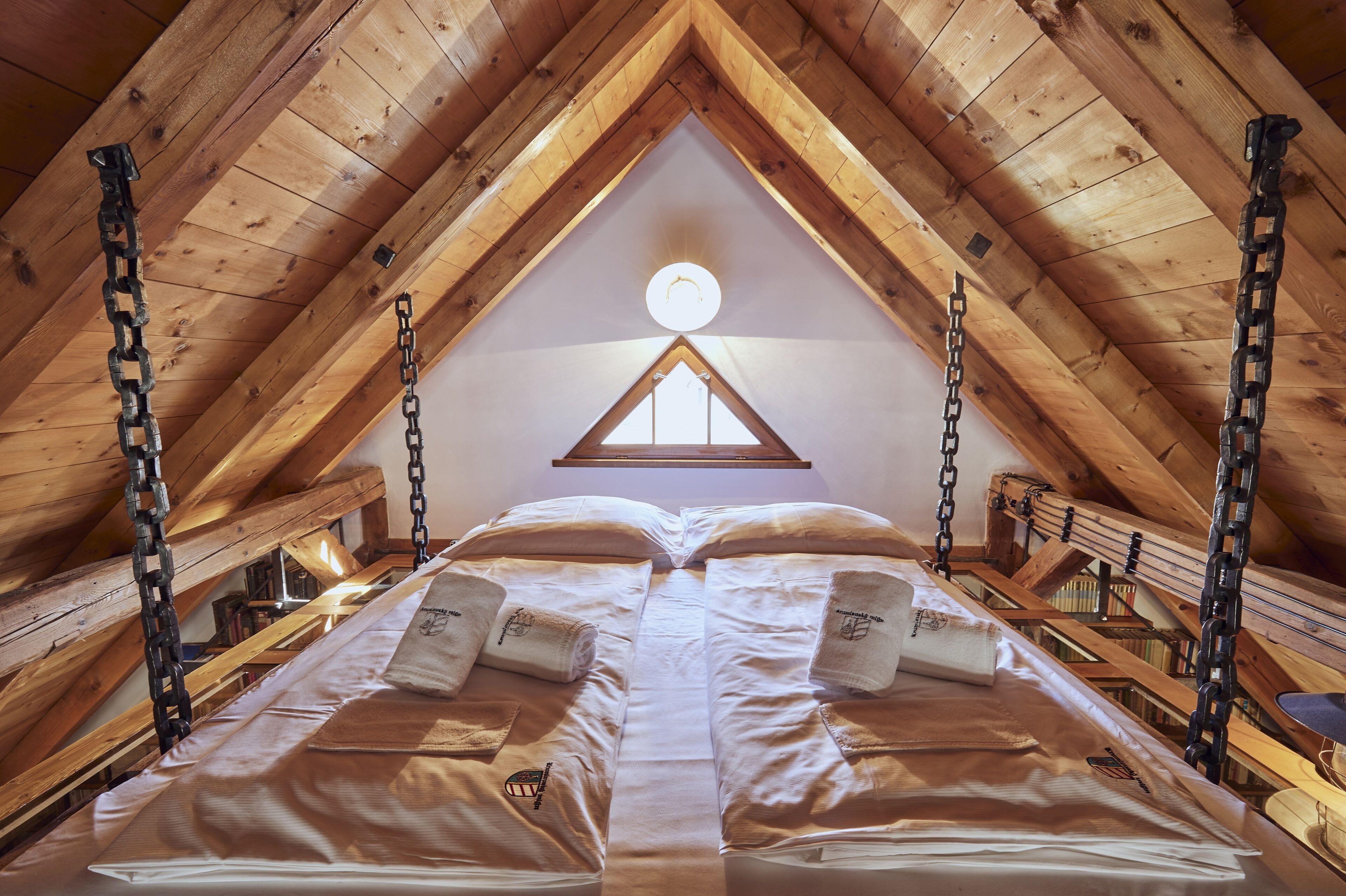 apartment 4 with castle view | 1 bedroom, minibar, in-room safe, individually furnished