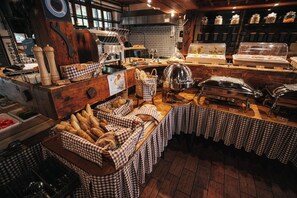 Breakfast meal - Krumlov Mill Apartments (Cesky Krumlov)