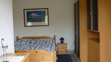 1 Schlafzimmer, Reisekinderbett, WLAN, Bettwäsche