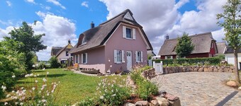 Reethaus am Meer - pure relaxation and recreation! Sauna & fireplace - Wallbox at the house