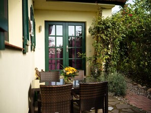 تناول ا�لطعام بالخارج