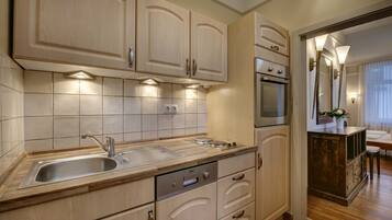 Réfrigérateur, micro-ondes, lave-vaisselle