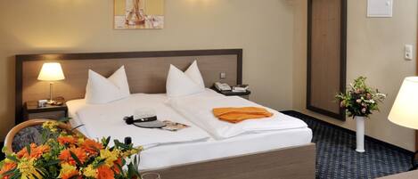 1 dormitorio, caja fuerte, ropa de cama