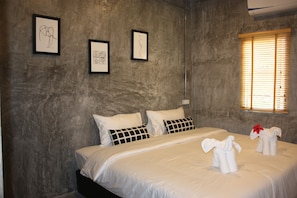 Standard Double Room with Garden View | Μίνι μπαρ, γραφείο, δωρεάν Wi-Fi