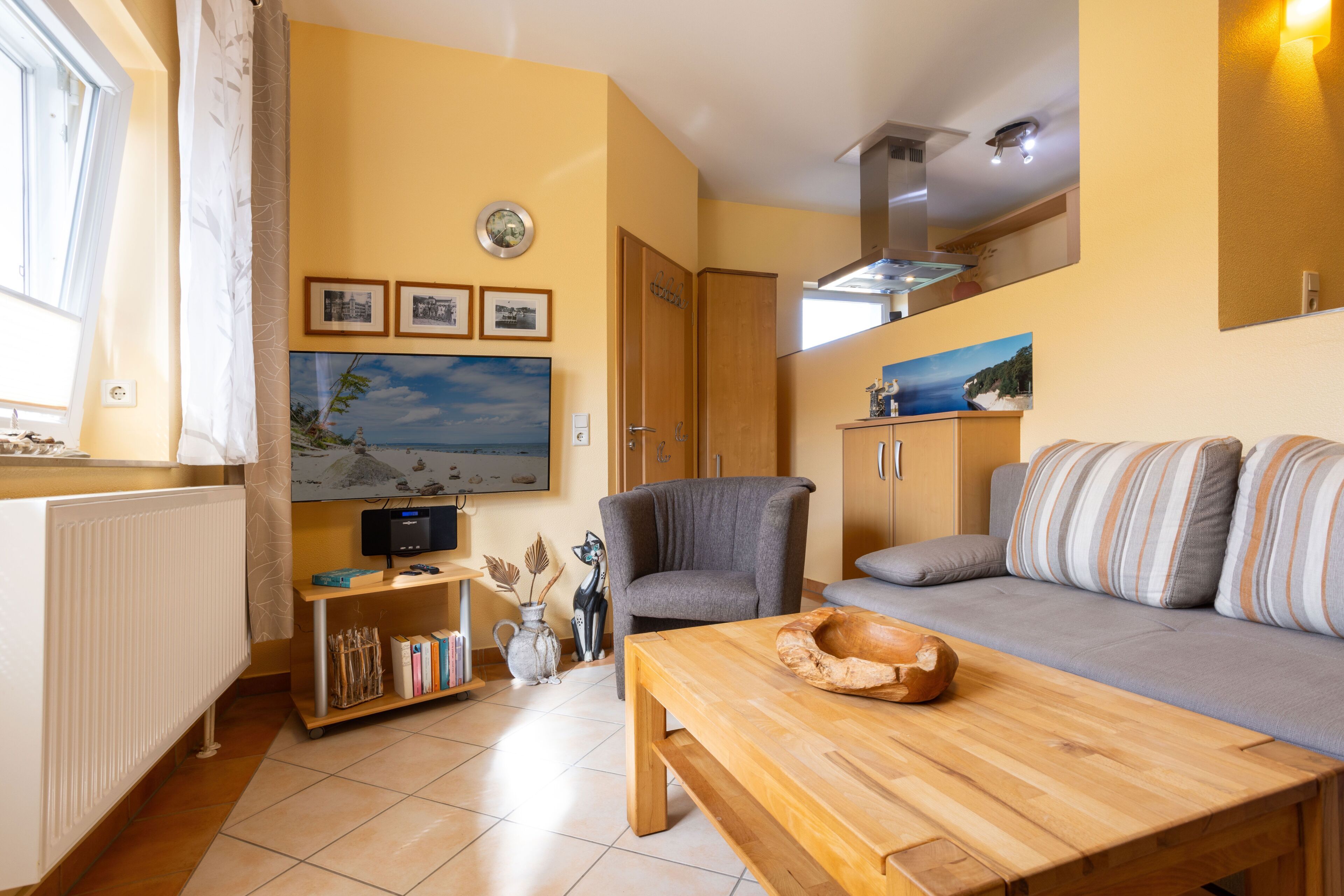 TV, fireplace, DVD player, stereo