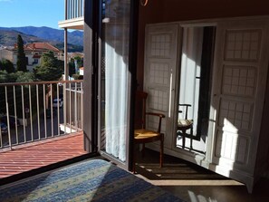 Interior - Bright 3-room apartment, 6 sleeps, central sea view (Banyuls-sur-Mer)