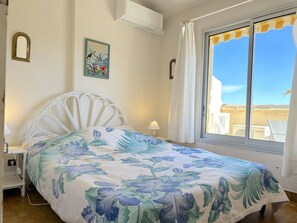 2 bedrooms
