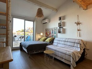 Room - Studio for 4 near port with AC and parking (Banyuls-sur-Mer)