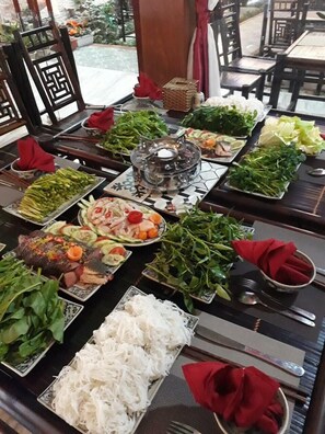 Food and drink - La Belle Vie Tam Coc Brother (Hoa Lu)
