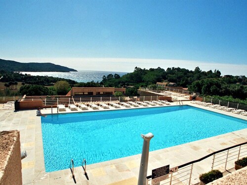 2-Room Apartment Sleeps 4 with Pool, Tennis, Parking in La Croix-Valmer