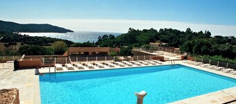 2-Room Apartment Sleeps 4 with Pool, Tennis, Parking in La Croix-Valmer