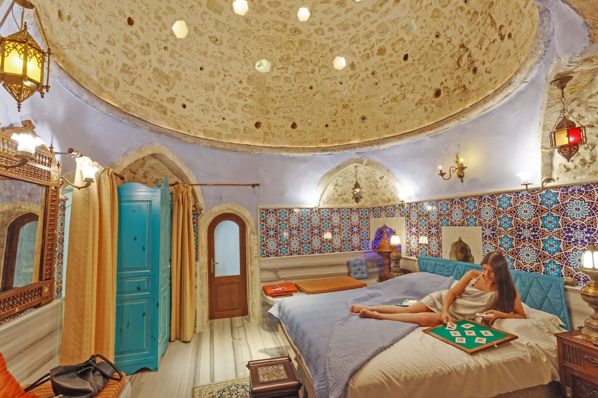 Deluxe Suite with private Hammam | 1 kamar tidur, seprai antialergi, brankas, dan didekorasi berbeda-beda