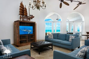 Fladskærms-tv, dvd-afspiller, stereoanlæg