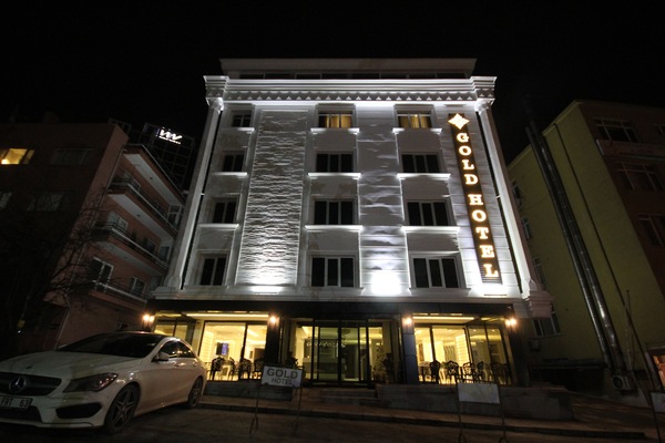 Front of property – evening/night