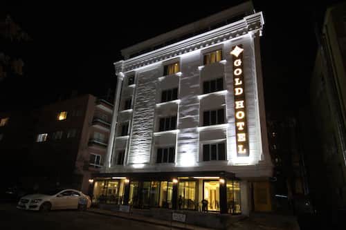 Fassade der Unterkunft – Abend/Nacht