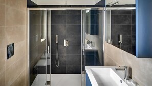 Apartment, 3 Bedrooms | Bathroom - Sorrento Urban Beta (Sorrento)