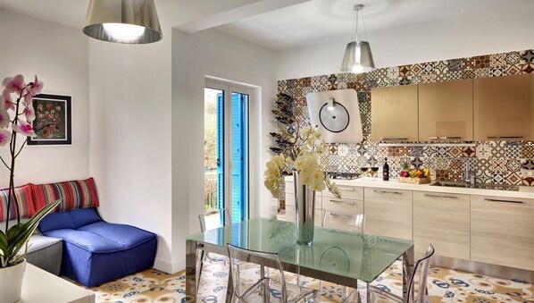 Apartment, 3 Bedrooms | Private kitchen - Sorrento Urban Beta (Sorrento)