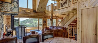 Beautiful Cabin with Incredible Views of the Lake and Mountains - 2nd to None!