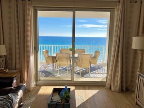 Smart TV, DVD player