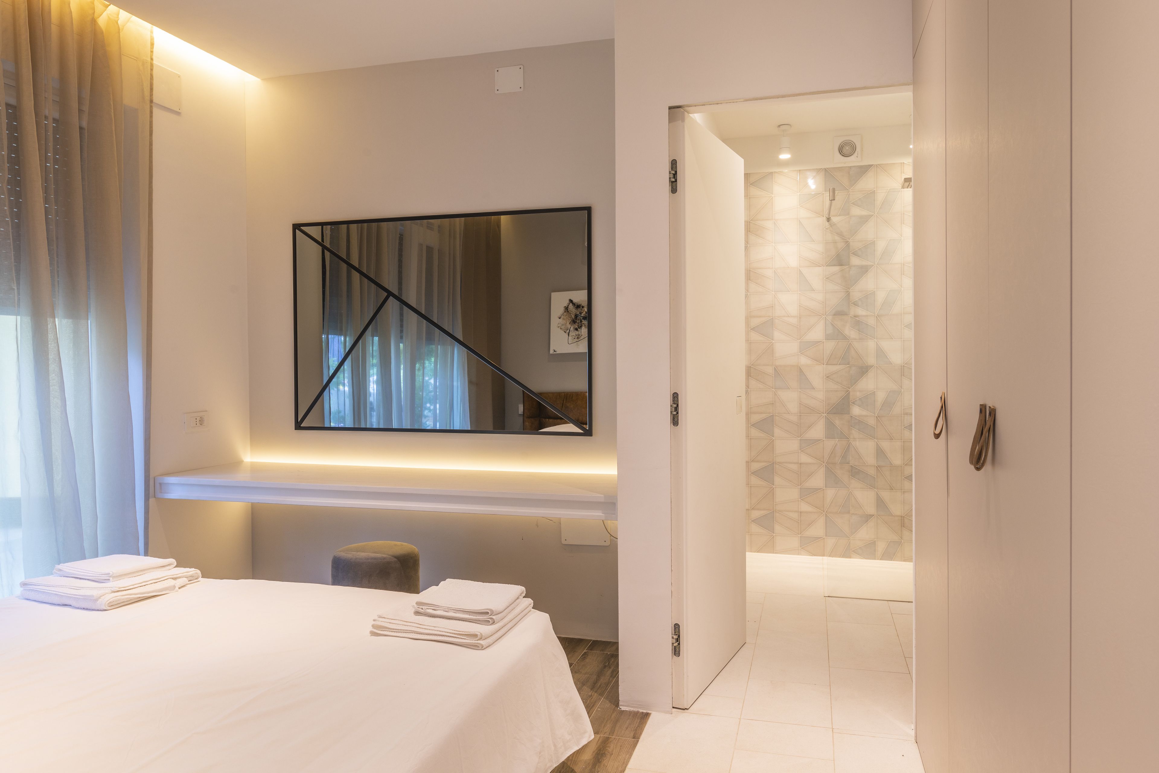 公寓, 1 間臥室, 露台, 泳池景觀 | 書桌、熨斗/熨衣板、免費搖籃/嬰兒床、免費無線上網