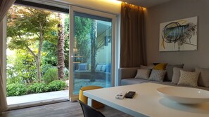 Apartment, 1 Bedroom, Terrace, Pool View | Living area