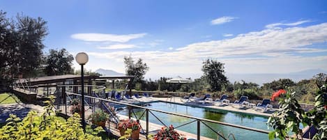 Seasonal outdoor pool