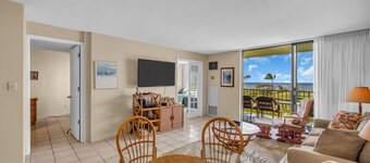 Panoramautsikt över solnedgången i Maui Sunset ** Vänligen uppmärksamma konstruktion som går vid fastighet **