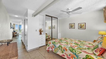 1 dormitorio, tabla de planchar con plancha, wifi gratis y ropa de cama