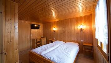 Double Room | Desk, free WiFi