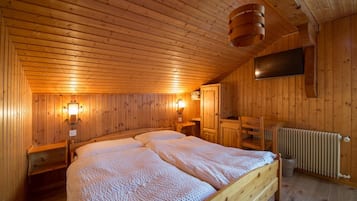 Double Room | Desk, free WiFi