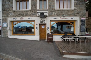 Front of property - Hôtel Mont-Noble (Mont-Noble)